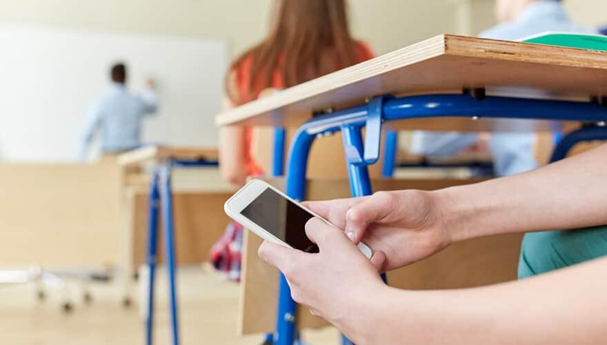 Regulamentação de celulares nas escolas: O que esperar com a nova lei